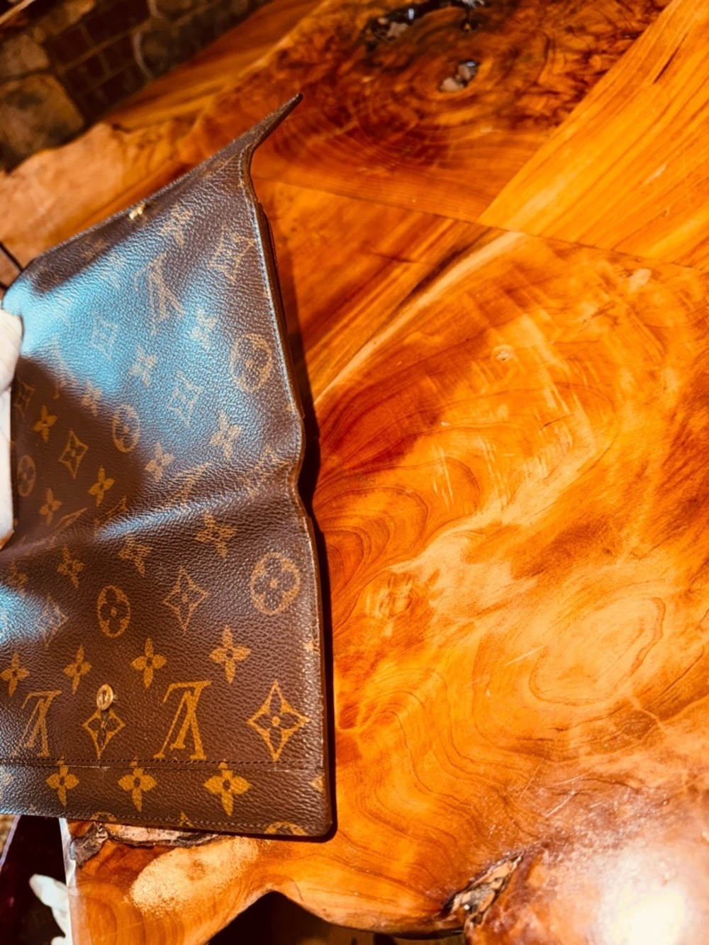 Louis Vuitton Monogram Porte
Tresor International Trifold Long
Wallet/ - Picture 8 of 17